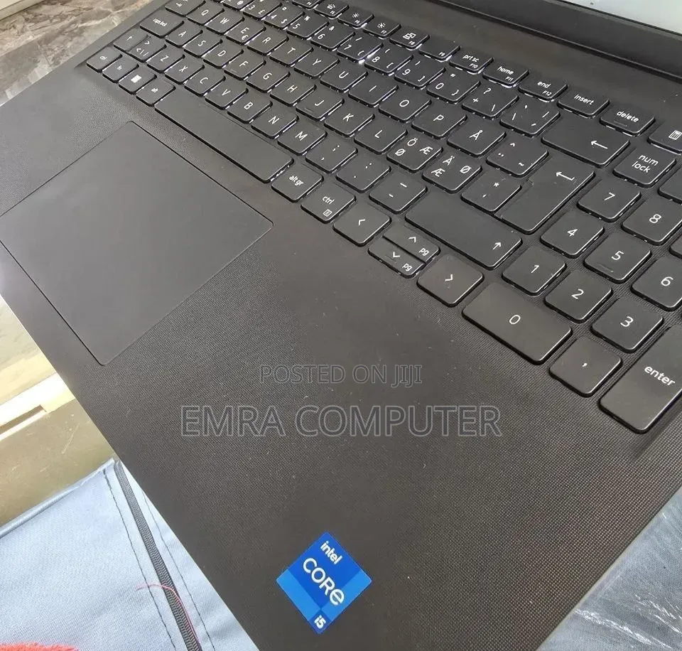 New Laptop Dell 16GB Intel Core i5 SSD 512GB