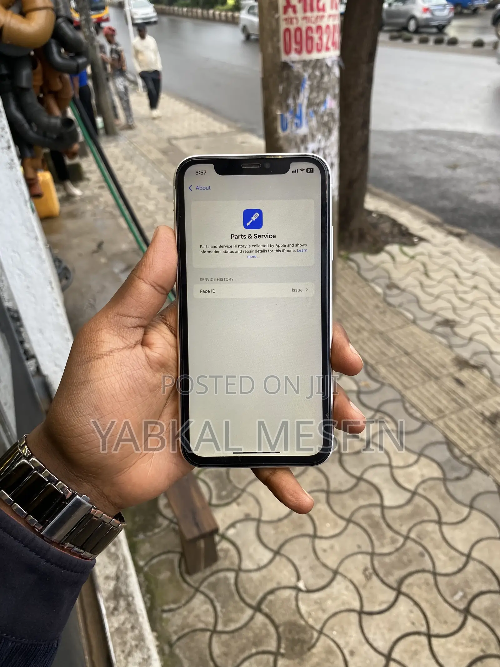 Apple iPhone XR 64 GB White