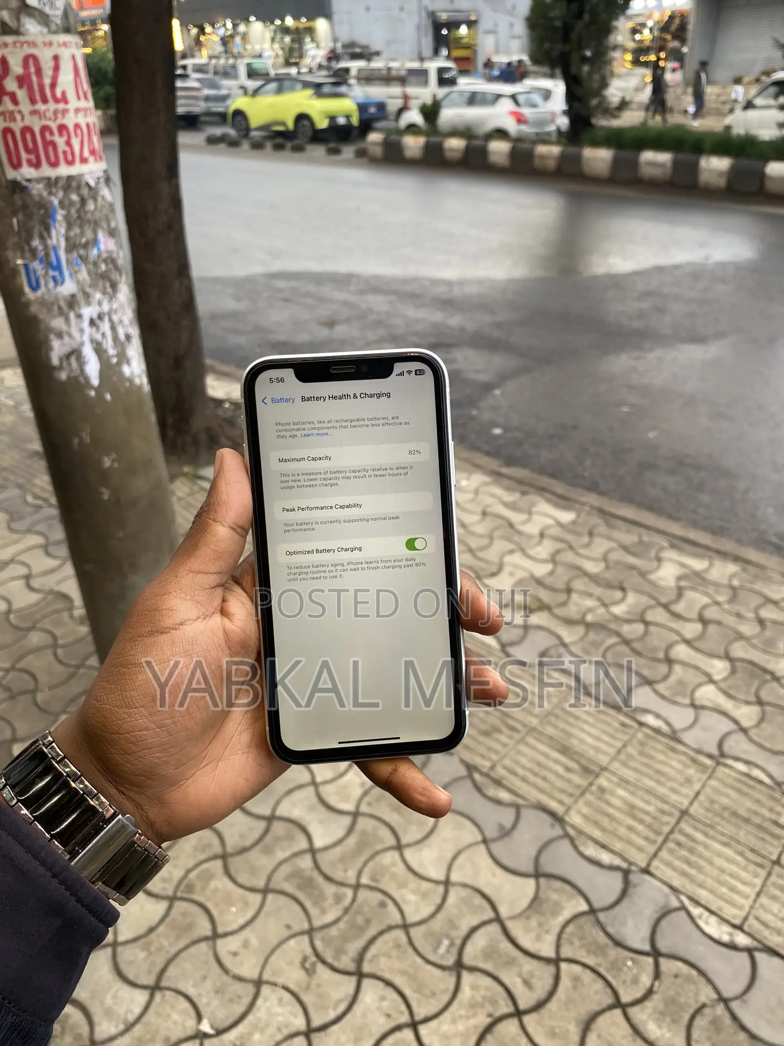 Apple iPhone XR 64 GB White