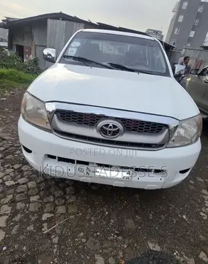 Toyota Hilux 2.5 D-4D Double Cab 2008 White