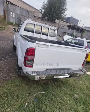Toyota Hilux 2.5 D-4D Double Cab 2008 White