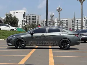 Hyundai Avante 2022 Gray