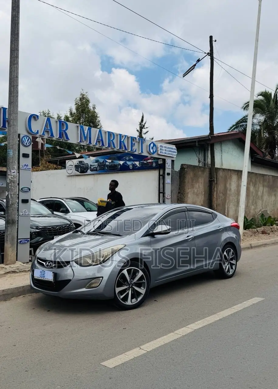 Hyundai Avante 2012 Gray