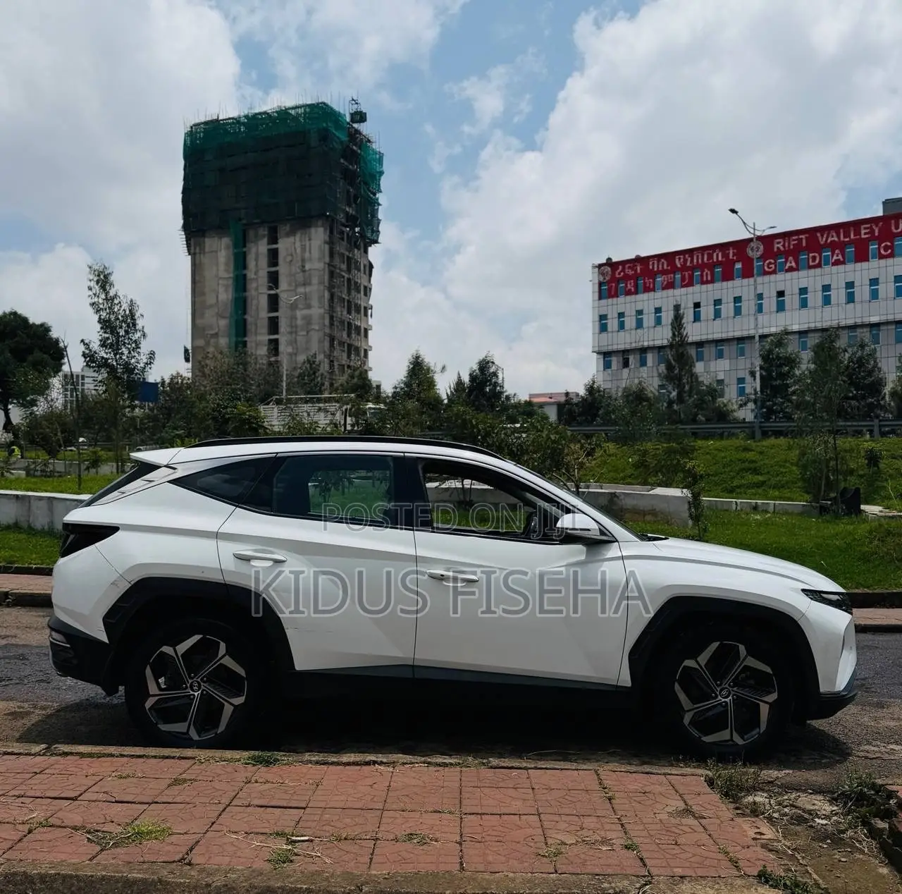 Hyundai Tucson 2022 White