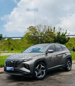 Hyundai Tucson 2022 Gold