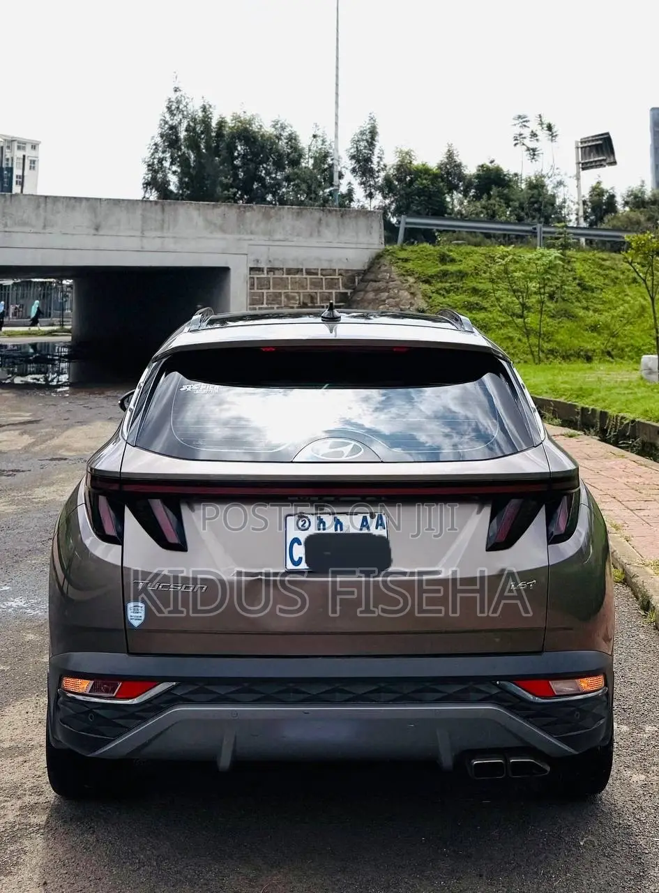Hyundai Tucson 2022 Gold