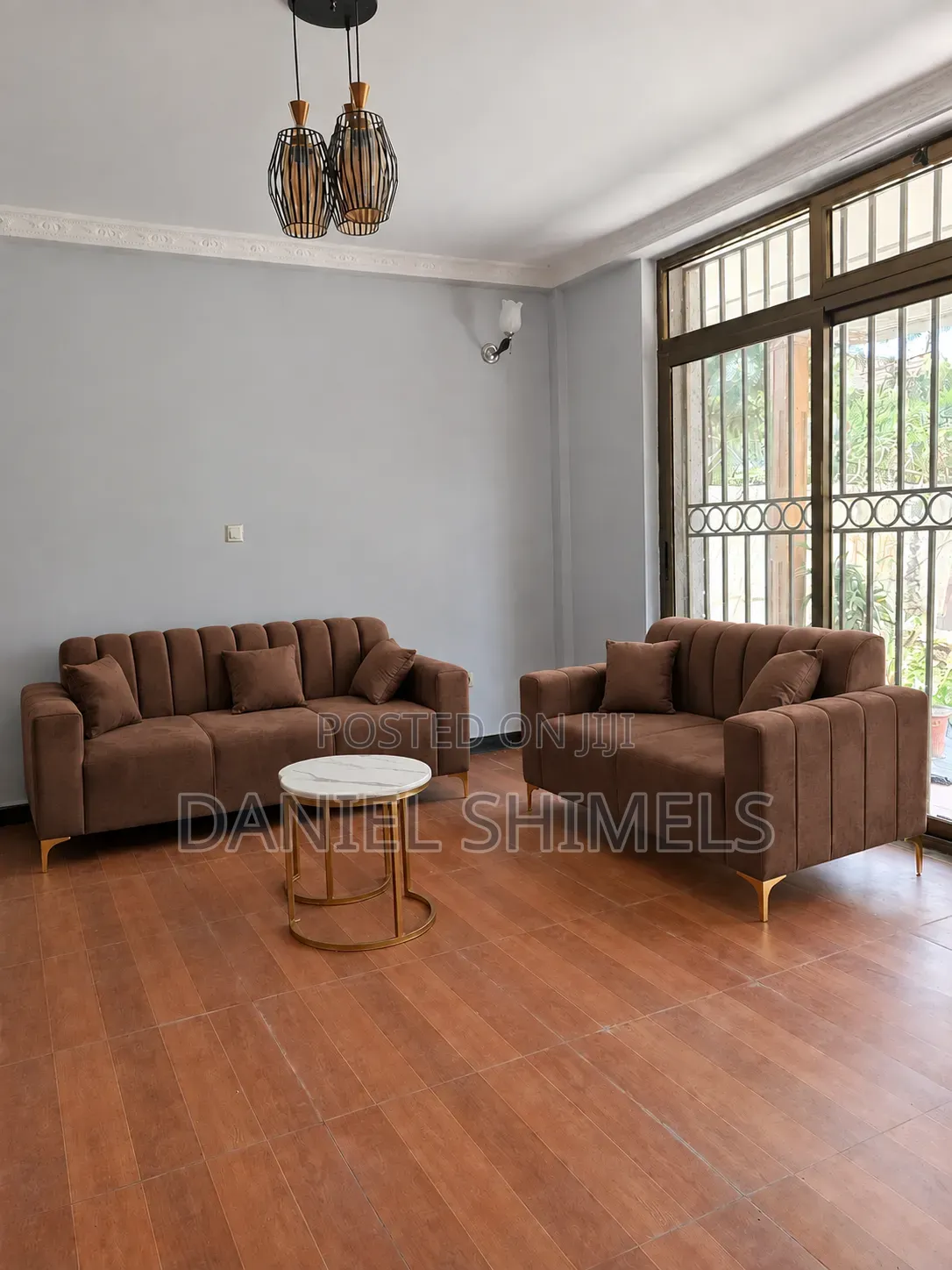 Classy Modern Sofa With Matching Cushions - Brand New