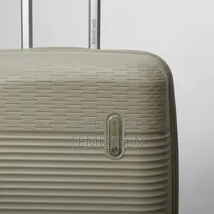 Luggage/ Travel Bag Medium Sized Unbreakable and Durable Bag የጉዞ ሻንጣ