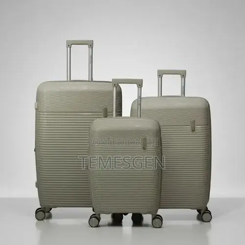 Luggage/ Travel Bag Medium Sized Unbreakable and Durable Bag የጉዞ ሻንጣ