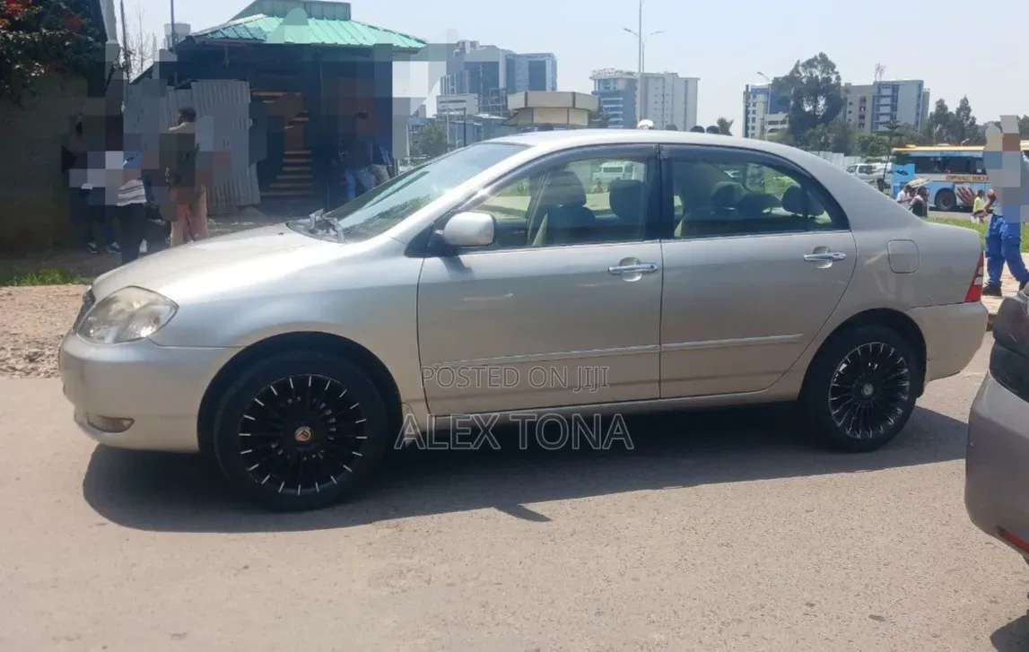 Toyota Corolla 2003 Gold