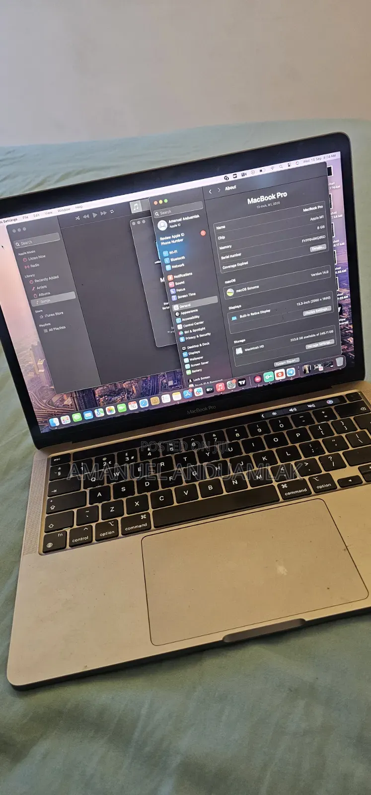 New Laptop Apple MacBook Pro 2020 M1 8GB Apple M1 Pro HDD+SSD 256GB