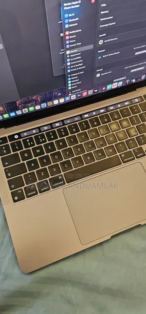 New Laptop Apple MacBook Pro 2020 M1 8GB Apple M1 Pro HDD+SSD 256GB