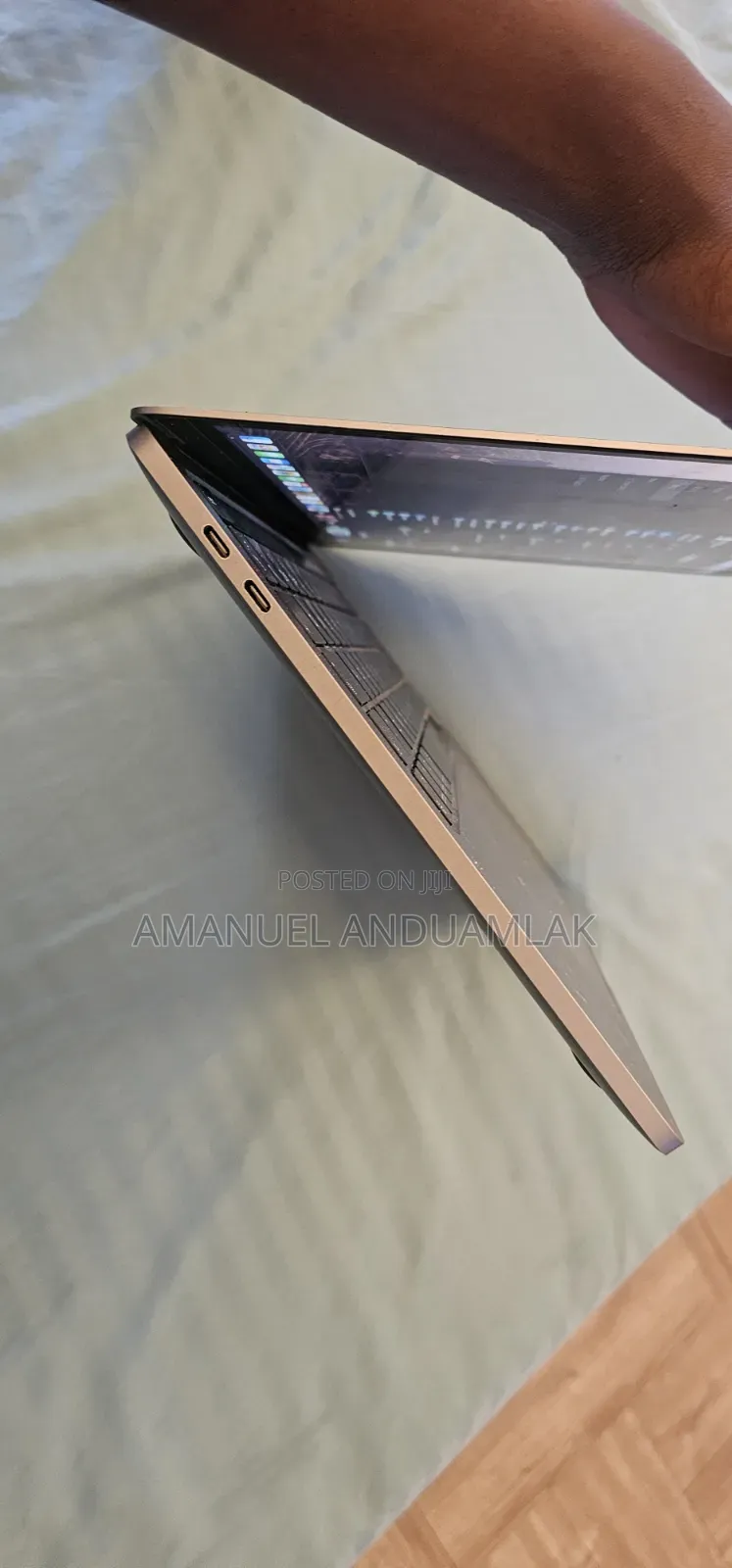 New Laptop Apple MacBook Pro 2020 M1 8GB Apple M1 Pro HDD+SSD 256GB