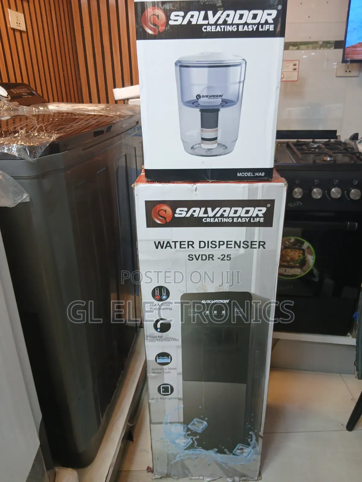 Salvador Water Dispenser
