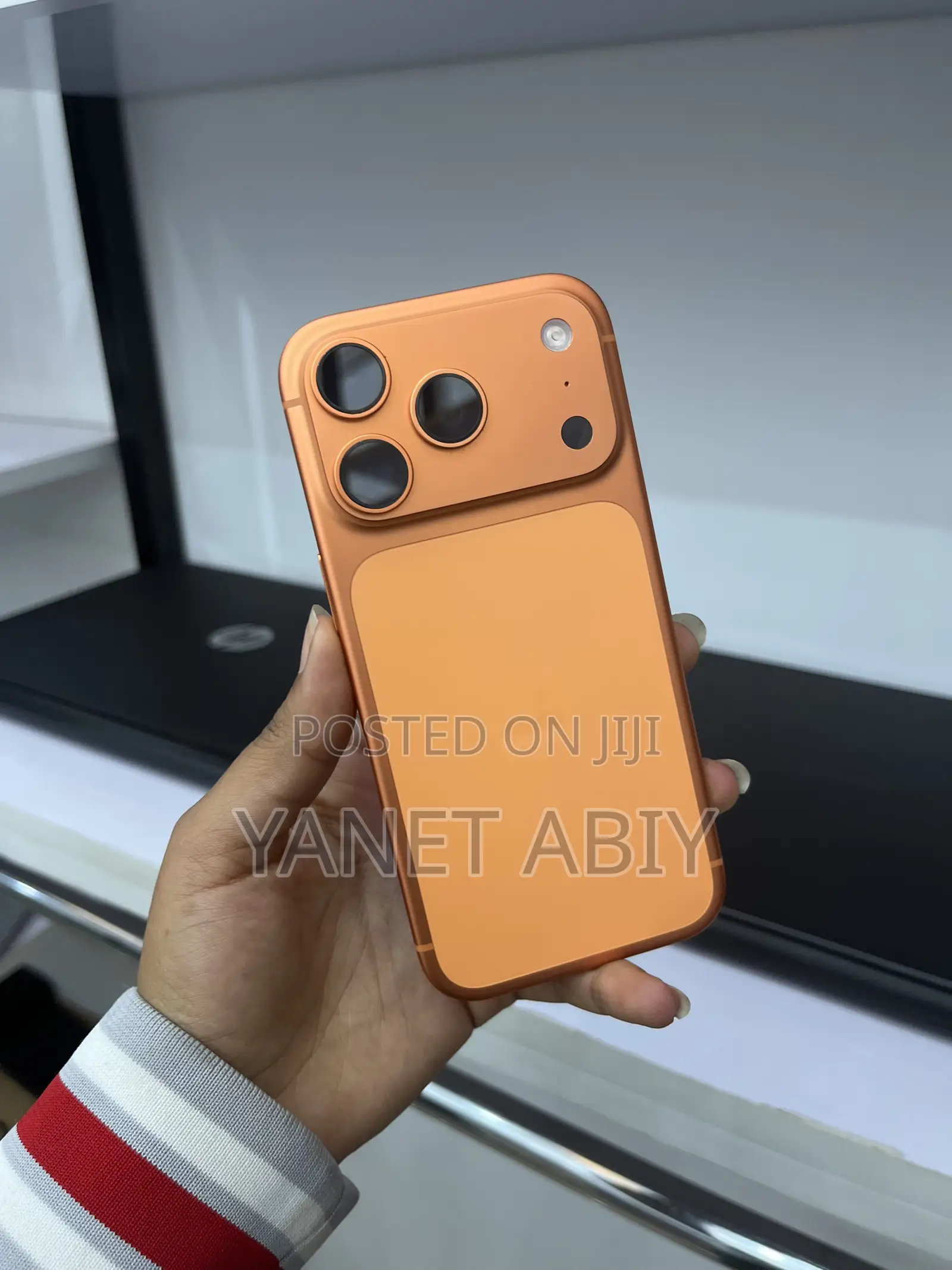 New Apple iPhone 17 Pro 256 GB Orange