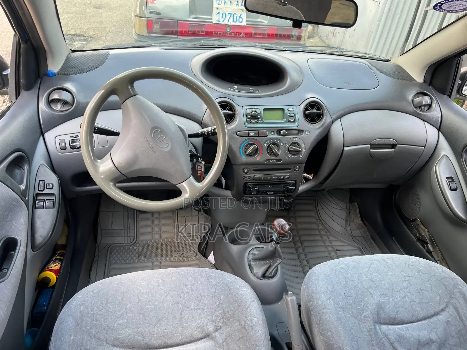 Toyota Vitz 2000 Blue