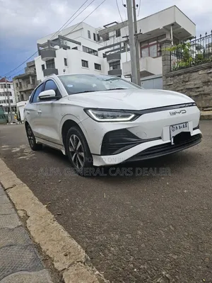 BYD E2 43 kWh 94 hp FWD 2025
