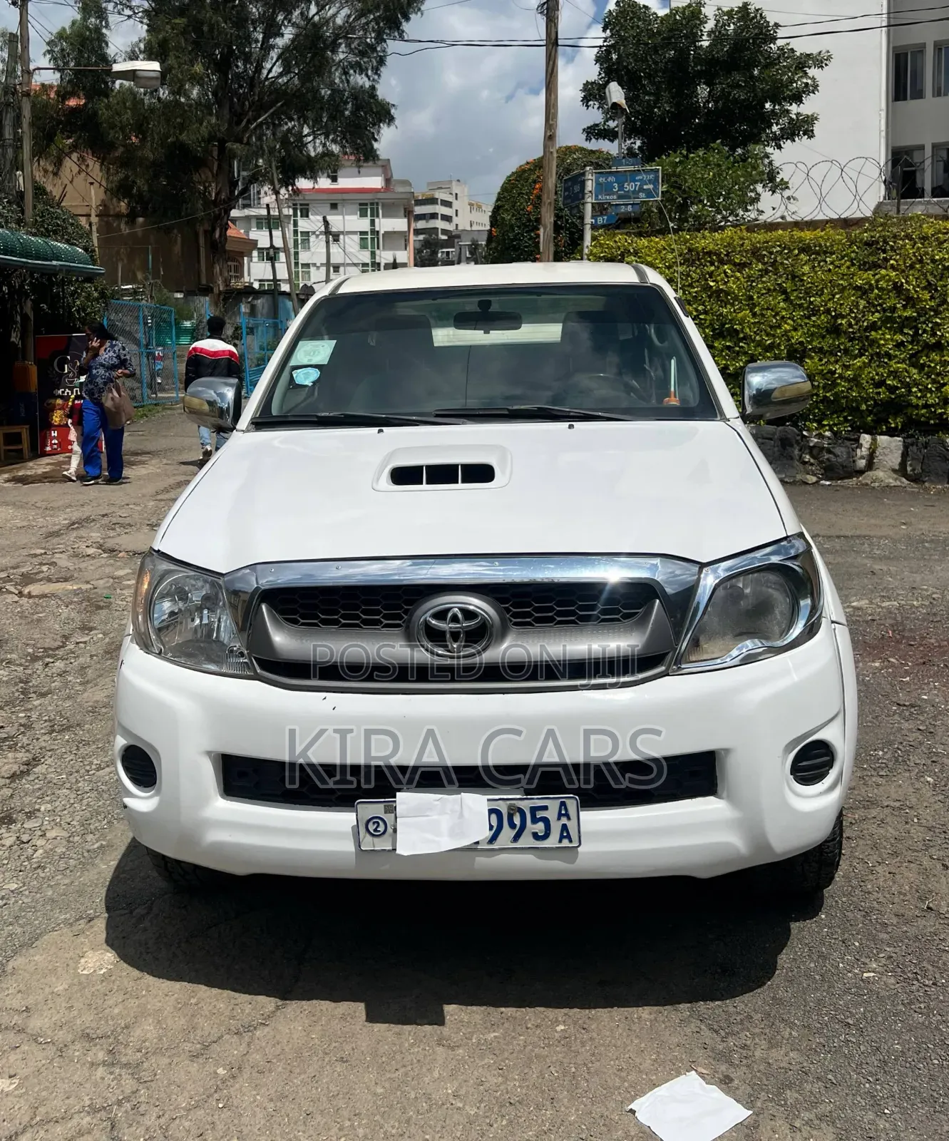 Toyota Hilux 2010 White