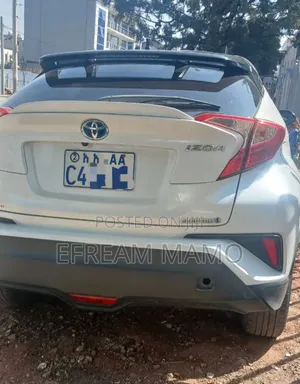 Toyota C-HR 2023