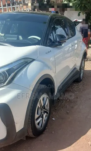 Toyota C-HR 2023