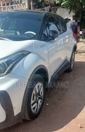 Toyota C-HR 2023