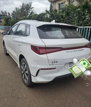 BYD E2 43 kWh 94 hp FWD 2025 White