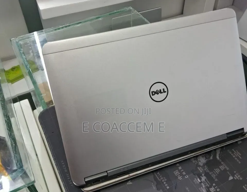Laptop Dell Latitude E7240 8GB Intel Core i5 SSD 256GB