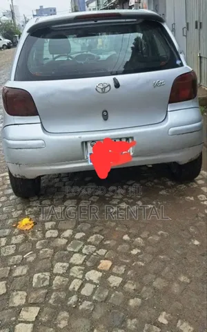 Toyota Vitz Rent