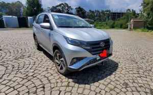 Toyota Rush 2021 Silver