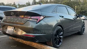 Hyundai Avante 2023 Gray