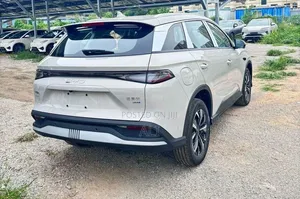 New BYD Sealion 05 DM-i 2025 Beige