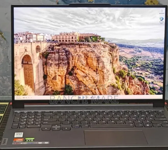 New Laptop Lenovo Legion 5 16GB AMD Ryzen 7 SSD 1T