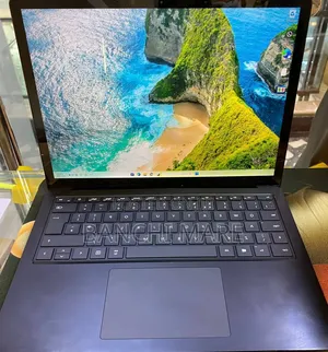 New Laptop Microsoft Surface 16GB Intel Core i7 SSD 512GB