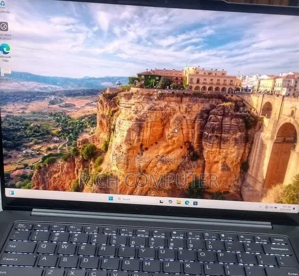 New Laptop Lenovo ThinkPad Yoga 32GB AMD Ryzen 7 SSD 1T