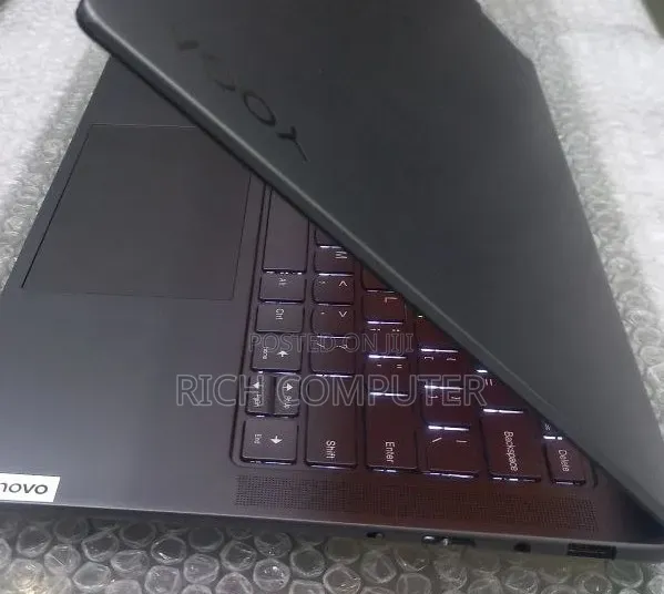 New Laptop Lenovo ThinkPad Yoga 32GB AMD Ryzen 7 SSD 1T