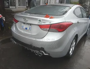 Hyundai Elantra 2013 Silver