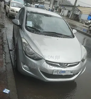 Hyundai Elantra 2013 Silver