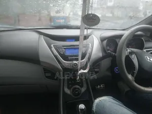 Hyundai Elantra 2013 Silver
