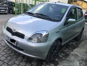 Toyota Vitz 1.0 FWD 5dr 2000 Silver