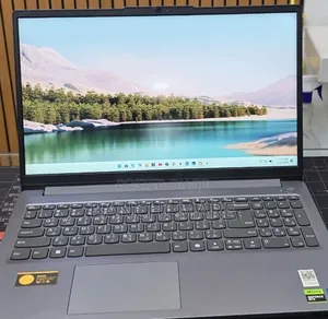 New Laptop Lenovo LOQ 15ARP9 12GB Intel Core i5 SSD 512GB