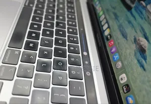 New Laptop Apple MacBook Pro 2021 M1 16GB Apple M1 Pro SSD 1T