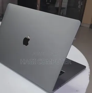 New Laptop Apple MacBook Pro 2017 16GB Intel Core i7 SSD 512GB