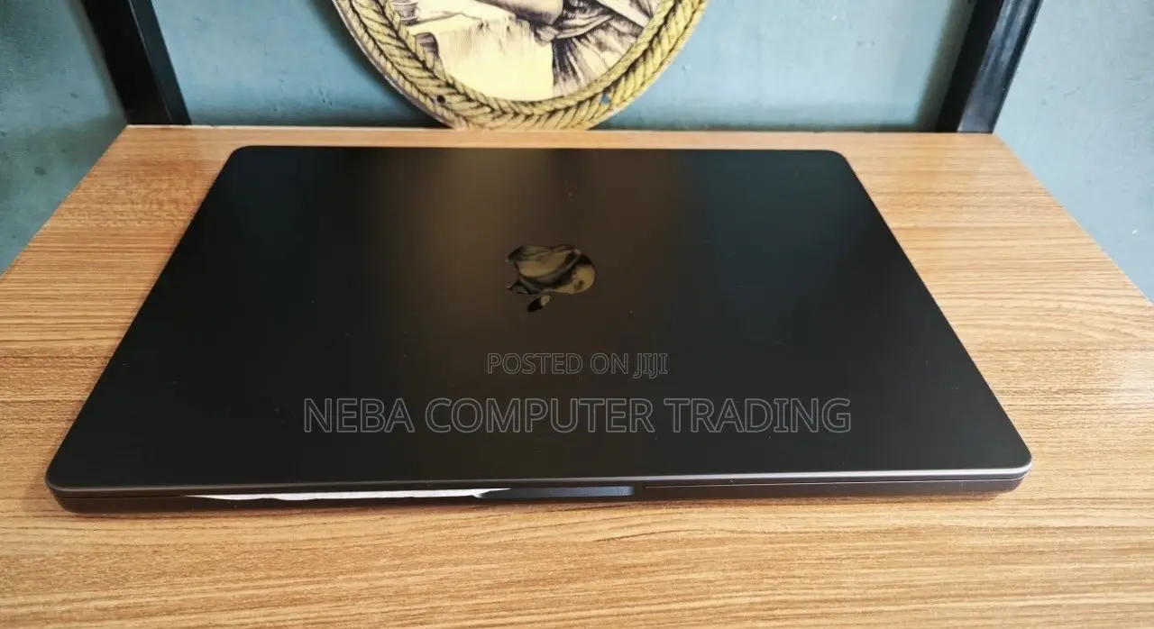 New Laptop Apple MacBook Pro 2025 M5 16GB Apple M5 SSD 1T