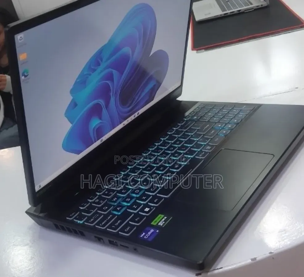 New Laptop Acer Predator Helios 16 16GB Intel Core i9 SSD 1T