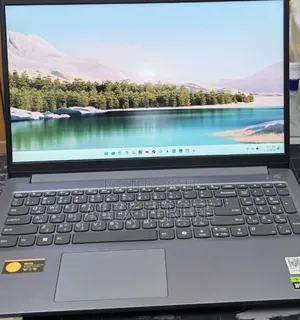 New Laptop Lenovo LOQ 15AHP10 16GB Intel Core i5 SSD 512GB