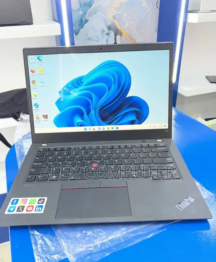New Laptop Lenovo ThinkPad T14 G1 32GB Intel Core i7 SSD 512GB