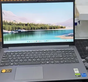 New Laptop Lenovo LOQ 15IRH8 16GB Intel Core i5 SSD 512GB