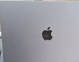 New Laptop Apple MacBook 32GB SSD 1T