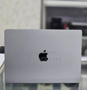 New Laptop Apple MacBook 32GB SSD 512GB