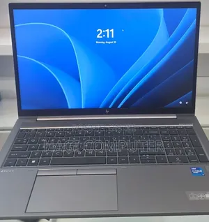 New Laptop HP ZBook Firefly G8 16GB Intel Core i7 SSD 512GB
